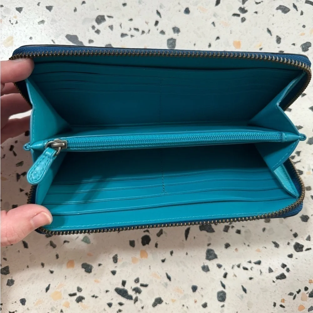 🎮 COACH x PAC-MAN Ghost Limited Edition Accordion Zip Wallet – Inky Blue